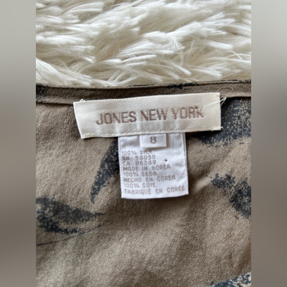 Jones New York | 100% Silk Tank Top - Picture 3 of 4